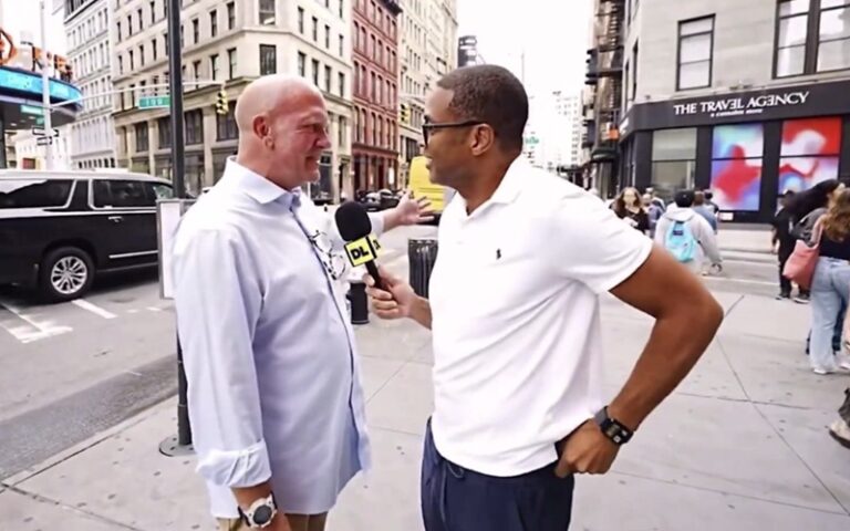 Don Lemon gets cussed out by complete stranger in NYC