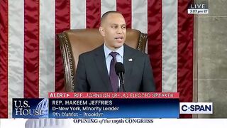 Hakeem Jeffries accidentally says 'we will FART HARD' for the freedom to vote' - corrects himself