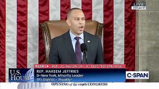 Hakeem Jeffries accidentally says 'we will FART HARD' for the freedom to vote' - corrects himself