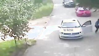 Woman gets out of the car to argue with husband inside a Tiger Safari