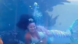 Mermaid nearly drowns, rips off her suit