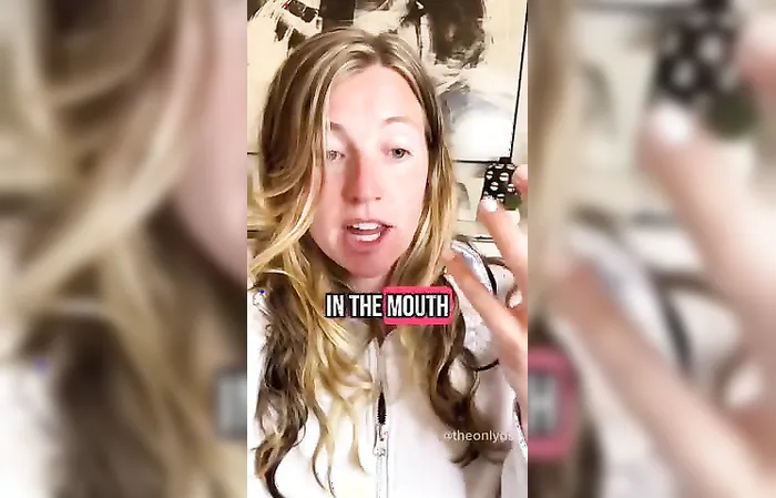 Woman throws handful of sh*t at toddler