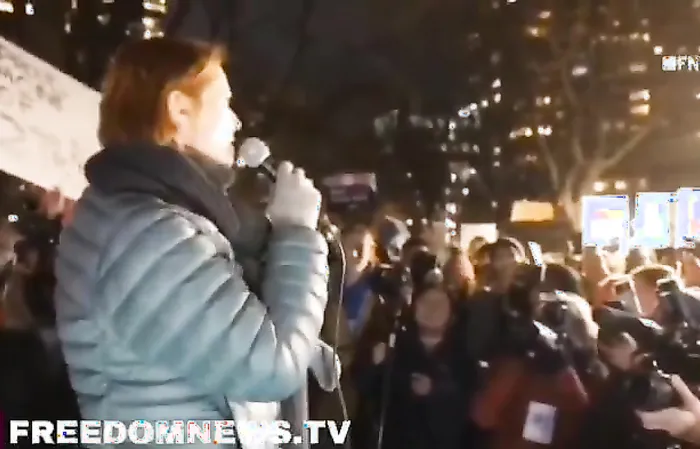 Actress Cynthia Nixon: "My kids are trans, my sister's kids are trans, every kid I know is trans..."