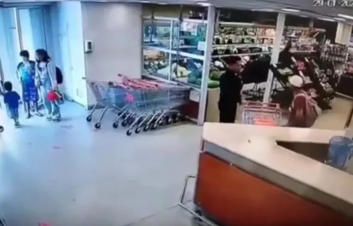 Shoplifter knocked out by a flying coke bottle during getaway