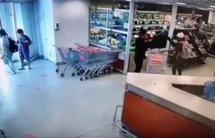 Shoplifter knocked out by a flying coke bottle during getaway