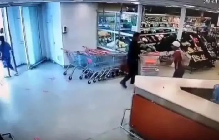 Shoplifter knocked out by a flying coke bottle during getaway