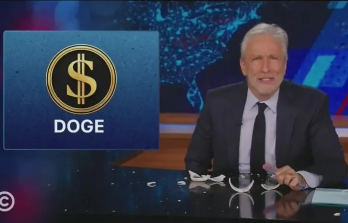 Jon Stewart has temper tantrum, cuts himself on live TV