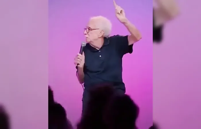 Comedian had everyone laughing out loud