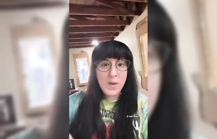 Woman threatens to KEY YOUR CAR if she sees a Trump bumper sticker at a Mexican restaurant