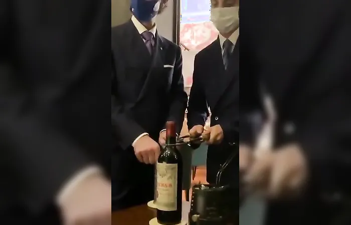 How to open a $15,000 bottle of Petrus, 1961