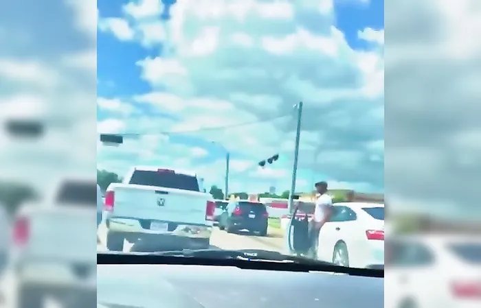 Don’t bring a machete to a gun fight in Texas