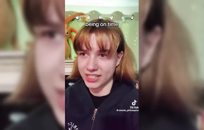 Woman shocked when job won't accomodate lateness because of "time blindness"