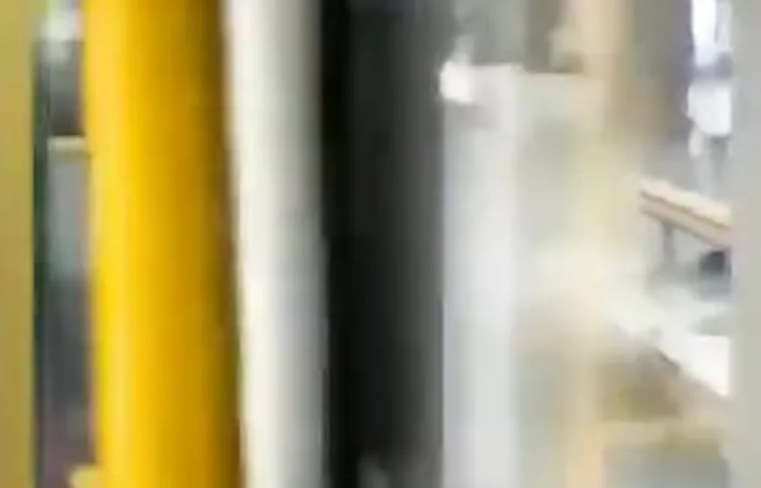 Man vs Woman on the bus - who ya got