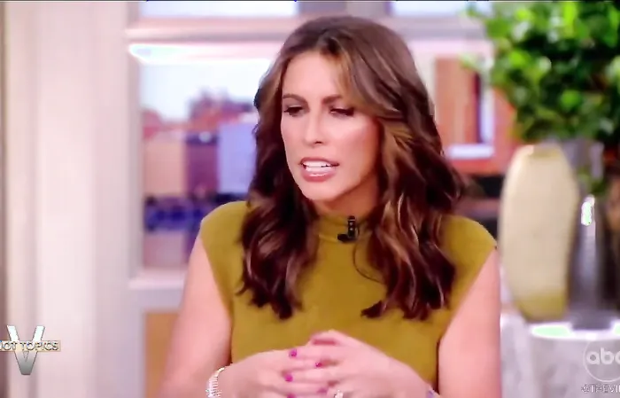 Joy Behar suggests young Republicans are 'Dumb' and tries using presidential candidate as an example