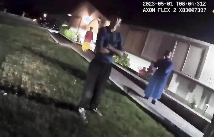 'Nervous' police respond to call about UFO and '10-foot creature' in Las Vegas (body cam video)