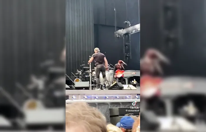 Bruce Springsteen takes hard face-first fall on stage