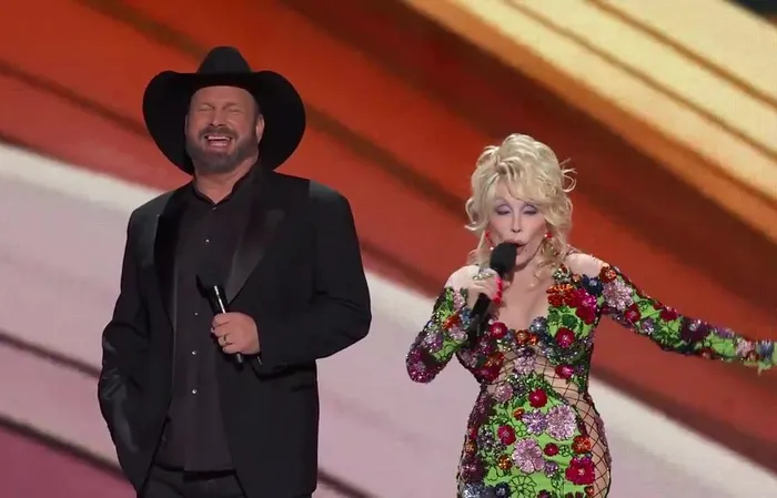 Dolly Parton sets Internet on fire with raunchy joke at ACM 2023 awards