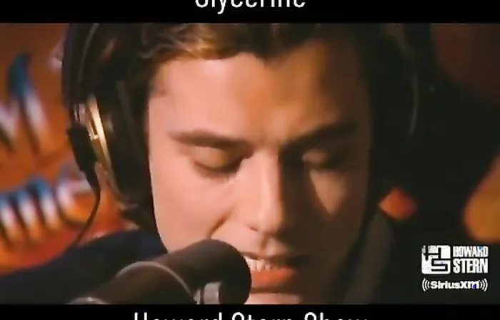 That time Gavin Rossdale did a live unplugged version of Glycerine