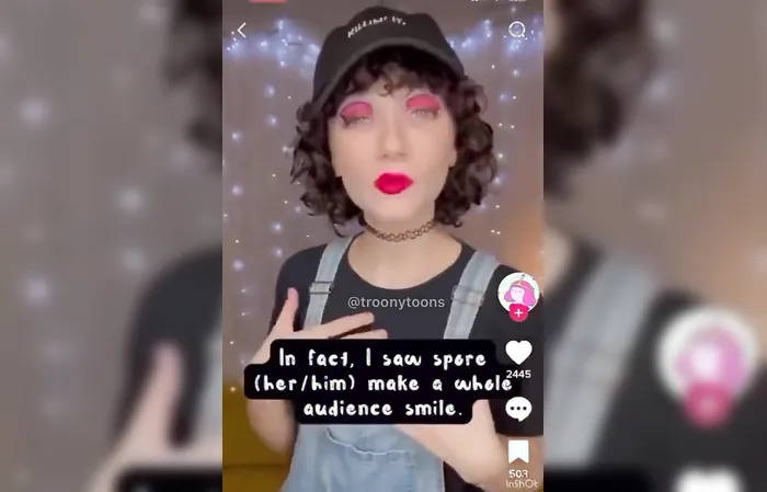 Wacky clown tries teaching us what Spore and Spores pronouns are