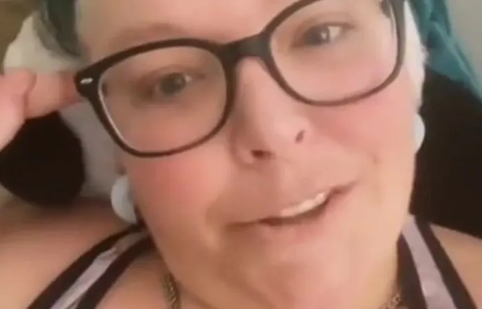 Woman has meltdown because people won't refer to her as he or him