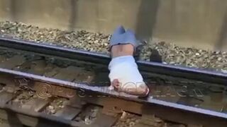 Chicago Philanthropist gifts car to hero who saved man from train tracks
