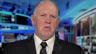 "Biden administration was handing out work visas like candy" to unvetted migrants - Homan