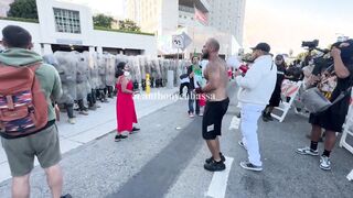 Anti-ICE rioter does crossfit to scare Marines