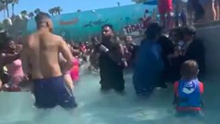 Soak City Waterpark brawl, right in front of the damn kids