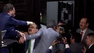 Senators erupt into shoving match over Trump's cartel war