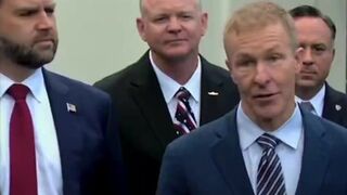 United Airlines CEO demands Democrats do their job to open the govt