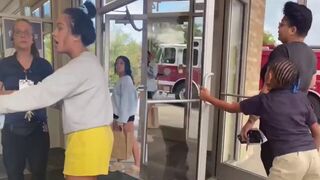 Two mom's fist fight in front of the kids