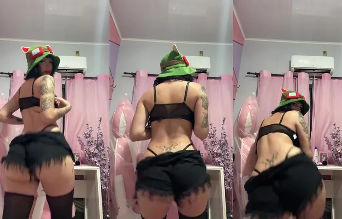 Don't mind the hat, just look at the butt