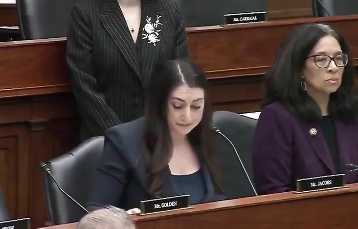 Hegseth makes Rep. Jacobs look stupid to her face