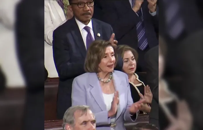 Was Nancy Pelosi's dentures falling out?
