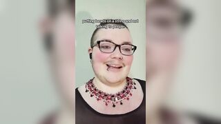 This beautiful lady can't find a man