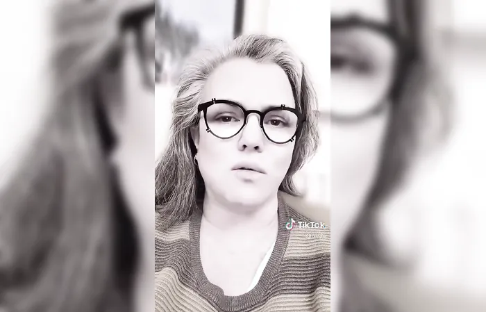 Haggard Rosie O'Donnell tries a TikTok filter
