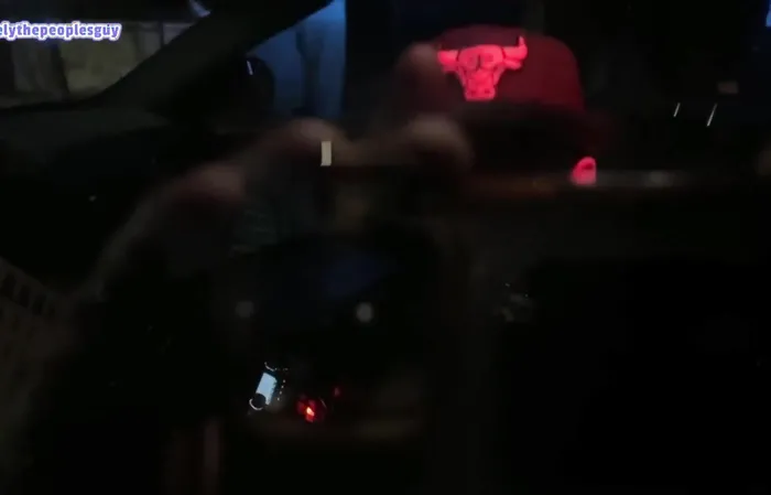 Twitch streamer catches officer sleeping on the job outside of White House