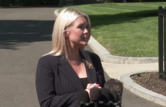 Karoline Leavitt goes full hambone on Southern Poverty Law Center ...