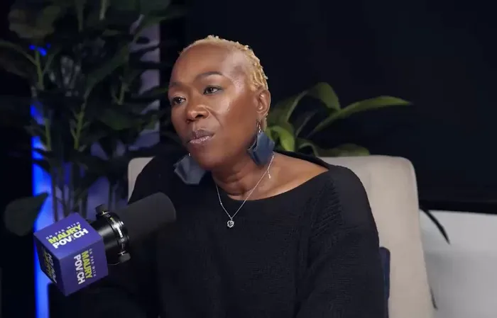 Joy Reid gets laughed at to her face after stupid remark