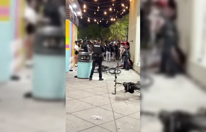 2 cops toss teenagers like dice when breaking up a fight