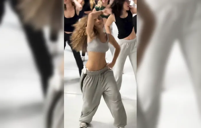She's got the smoothest dance moves