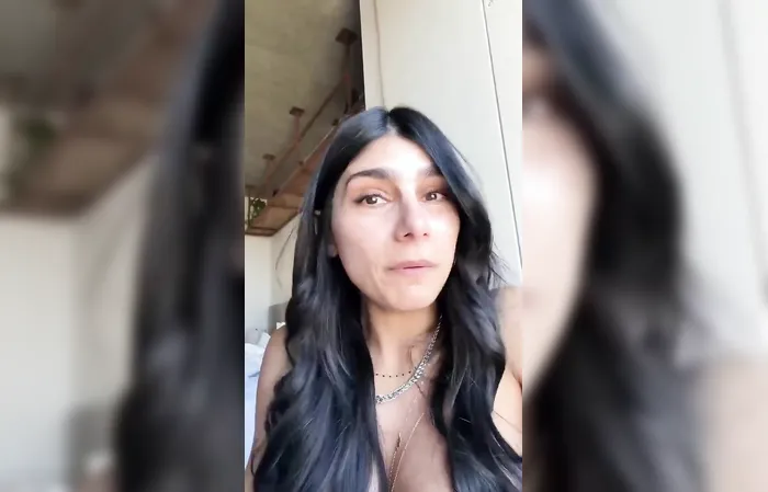 Mia khalifa is crying after seeing Israel bombing Lebanon despite the ceasefire