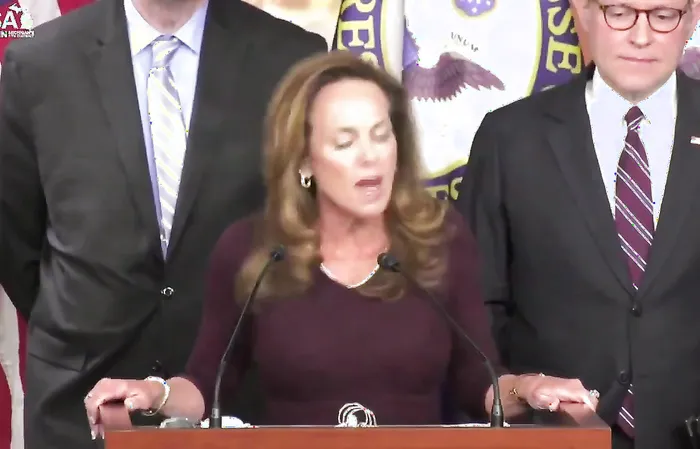 House GOP Chairwoman Lisa McClain: "Tim Walz stole from American kids and gave it to Somali fraudsters"
