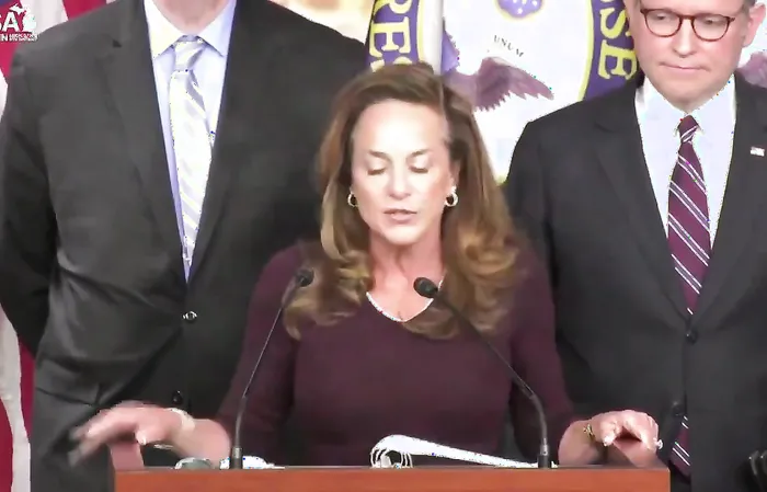 House GOP Chairwoman Lisa McClain: "Tim Walz stole from American kids and gave it to Somali fraudsters"