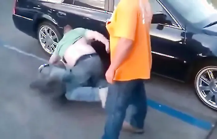 Thug starts a fight with the wrong one and FINDS OUT