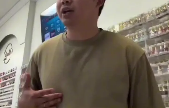 Disrespect Sparks Chaos: Nail Salon Incident Blows Up Online