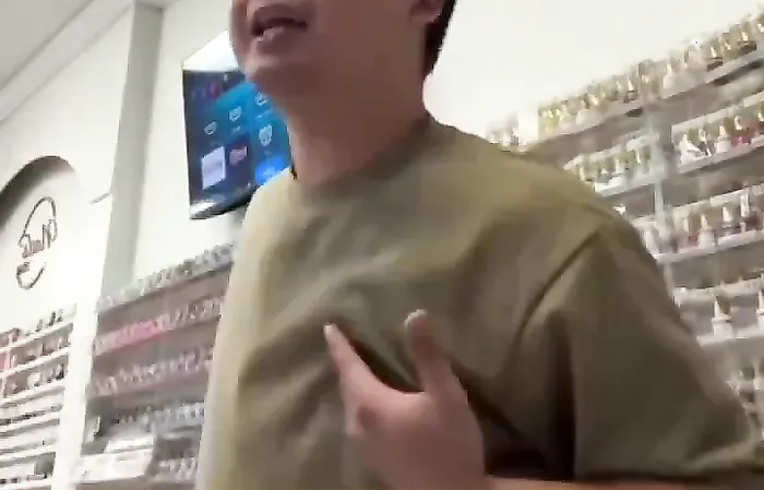 Disrespect Sparks Chaos: Nail Salon Incident Blows Up Online