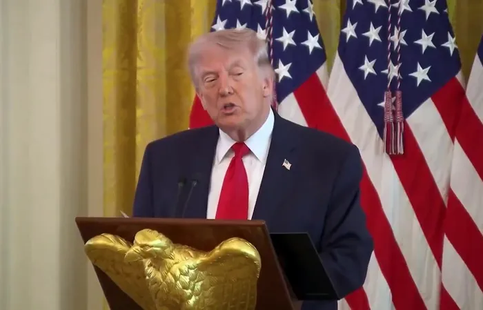 Trump trashes Benz-driving Somali fraudsters to millions of people