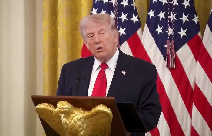 Trump trashes Benz-driving Somali fraudsters to millions of people