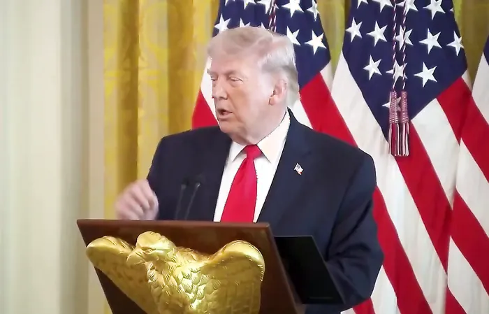 Trump trashes Benz-driving Somali fraudsters to millions of people